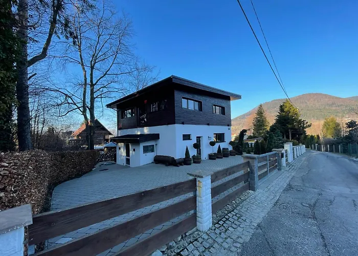 Ostravice Apartment *